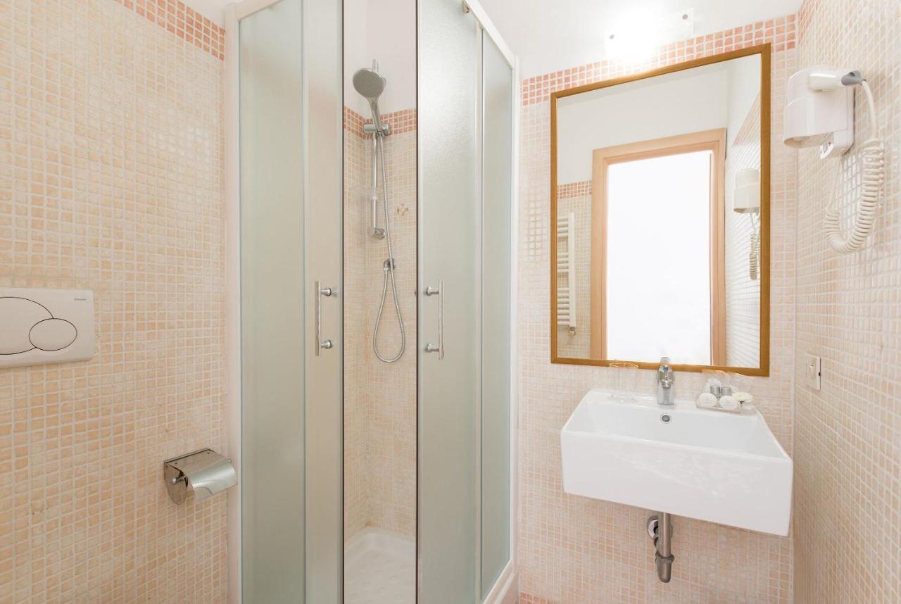 Domus Victoria Guest House Roma Exterior foto